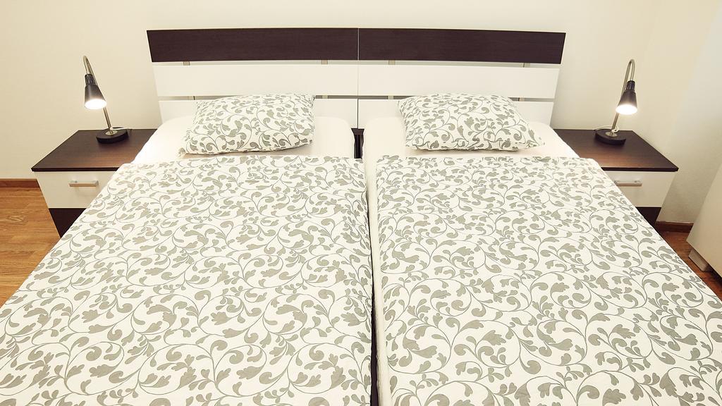 Hostel Folks Братислава Екстериор снимка